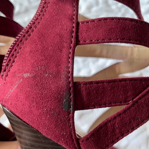 Burgundy Point Toe Heels - Picture 7 of 9